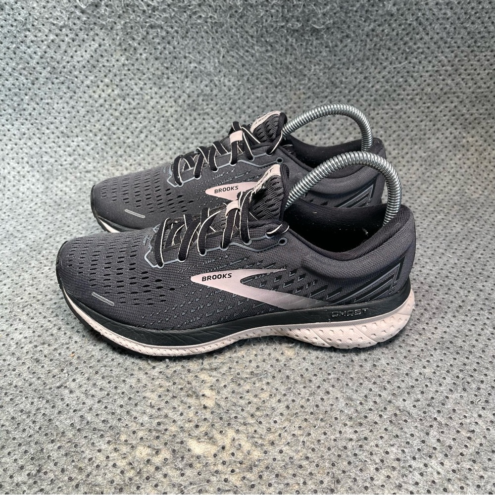 Brooks Women's Black and Light Gray Running Shoes